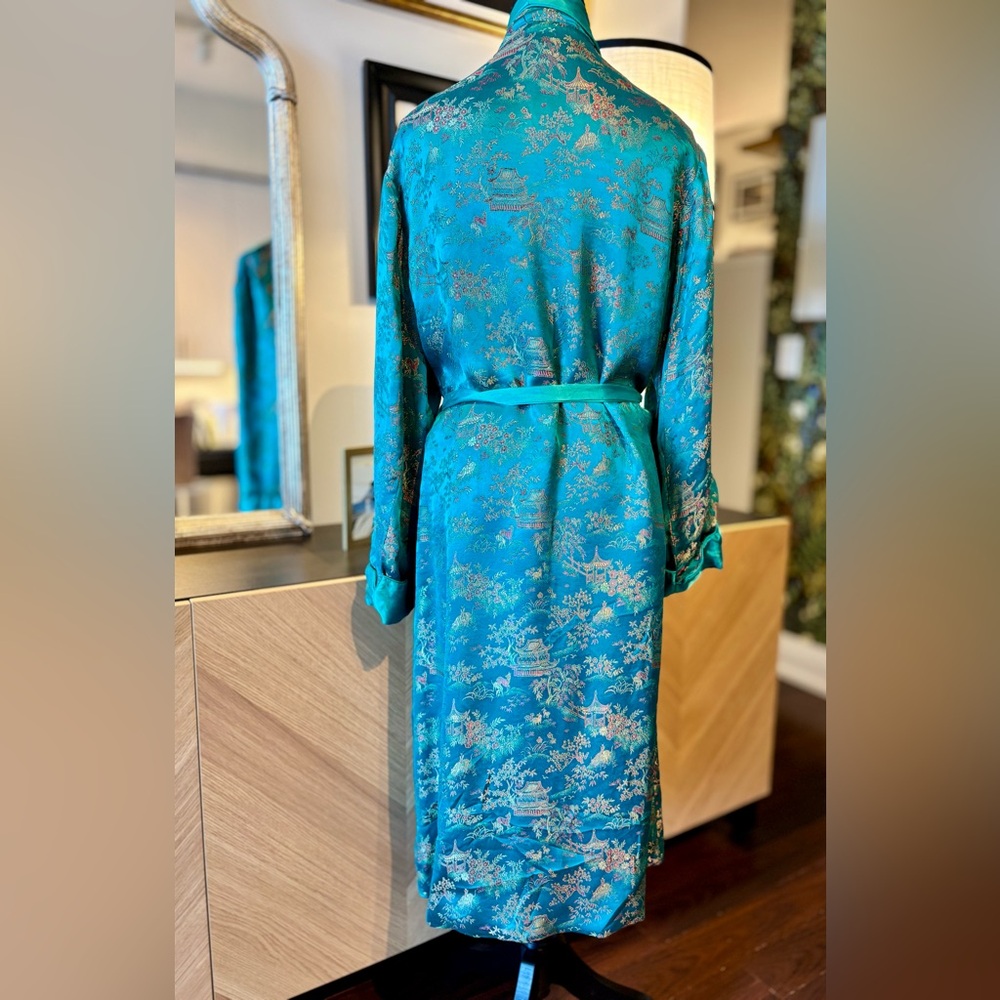 Vintage Satin Chinese Robe 👘 - Picture 9 of 14